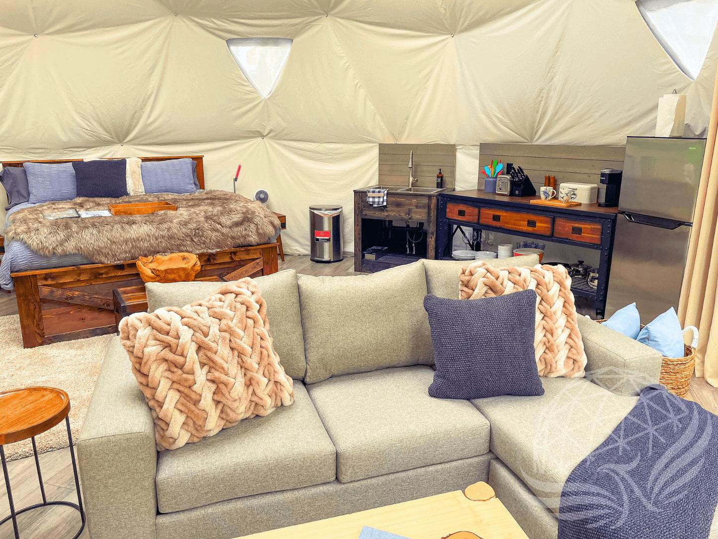 8M Deluxe Glamping Package - MF Phoenyx Domes