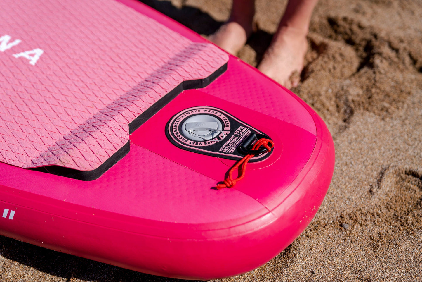 Coral (Raspberry) - Advanced All-around iSUP, 3.1m/12cm, with carbon/fiberglass hybrid PASTEL paddle, coil leash and carry strap Aqua Marina