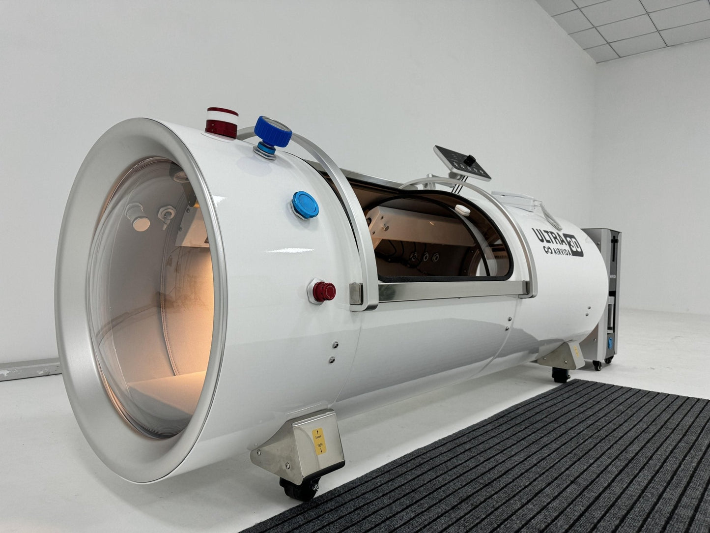 Airvida Ultra  1.3-2.0 ATA Hard Shell Lying Hyperbaric Chambers The Recovery Outlet