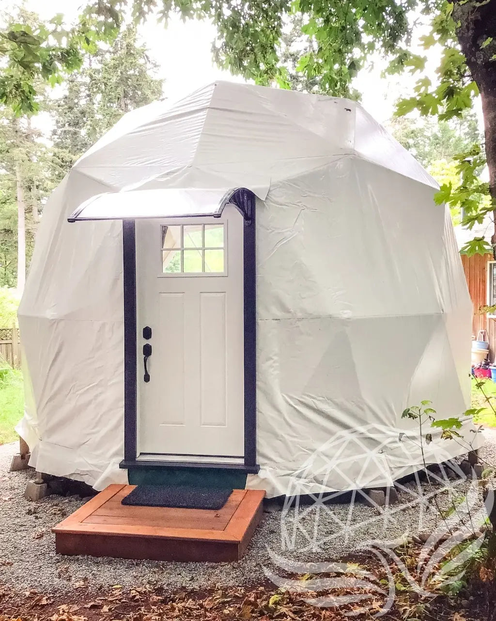 32mm (1  1/4")  frame, 3V frequency, multi-piece reflective insulation layer, washable interior oxford liner,Clear PVC panorama window with side zippers for ventilation, 2 opening triangle Glass windows, Heavy curtain on track, mini door awning Phoenyx Domes