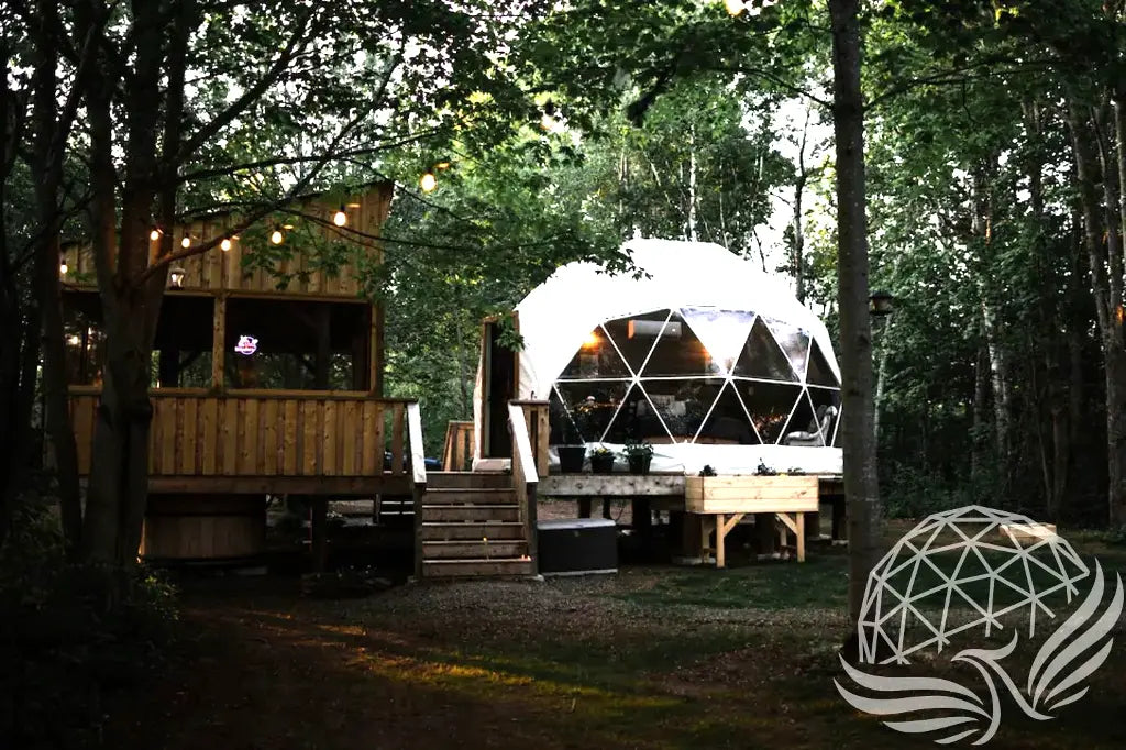 32mm (1  1/4")  frame, 3V frequency, multi-piece reflective insulation layer, washable interior oxford liner,Clear PVC panorama window with side zippers for ventilation, 2 opening triangle Glass windows, Heavy curtain on track, mini door awning Phoenyx Domes