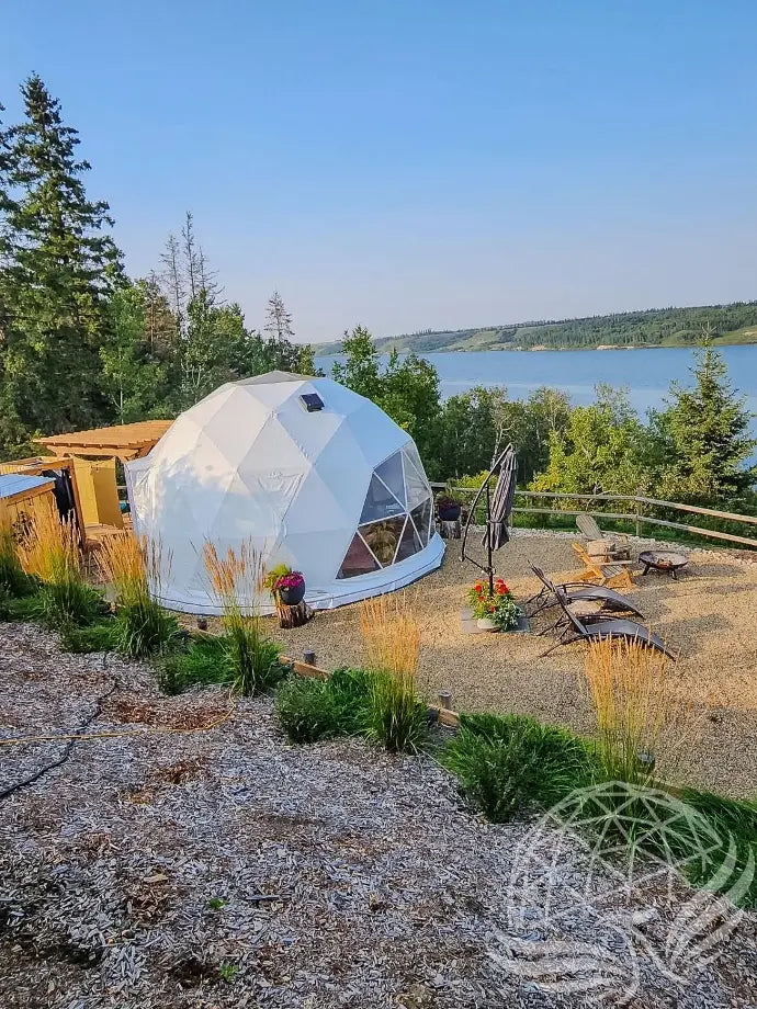 32mm (1  1/4")  frame, 3V frequency, multi-piece reflective insulation layer, washable interior oxford liner,Clear PVC panorama window with side zippers for ventilation, 2 opening triangle Glass windows, Heavy curtain on track, mini door awning Phoenyx Domes