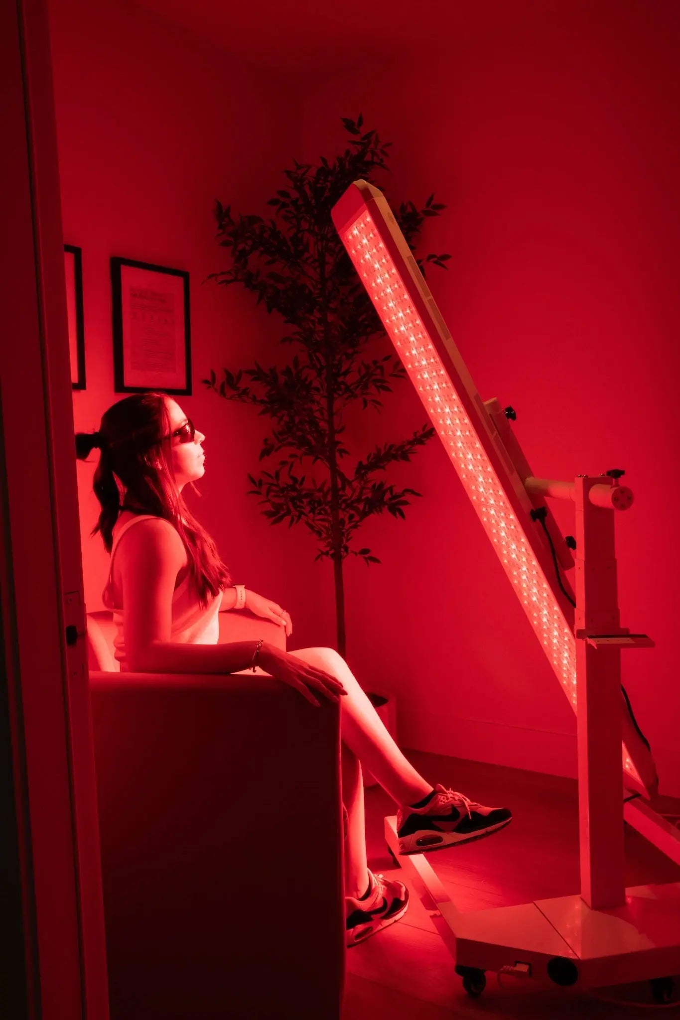 NEW The Panorama Panel in use, showing user receiving light therapy treatment in a calm environment.