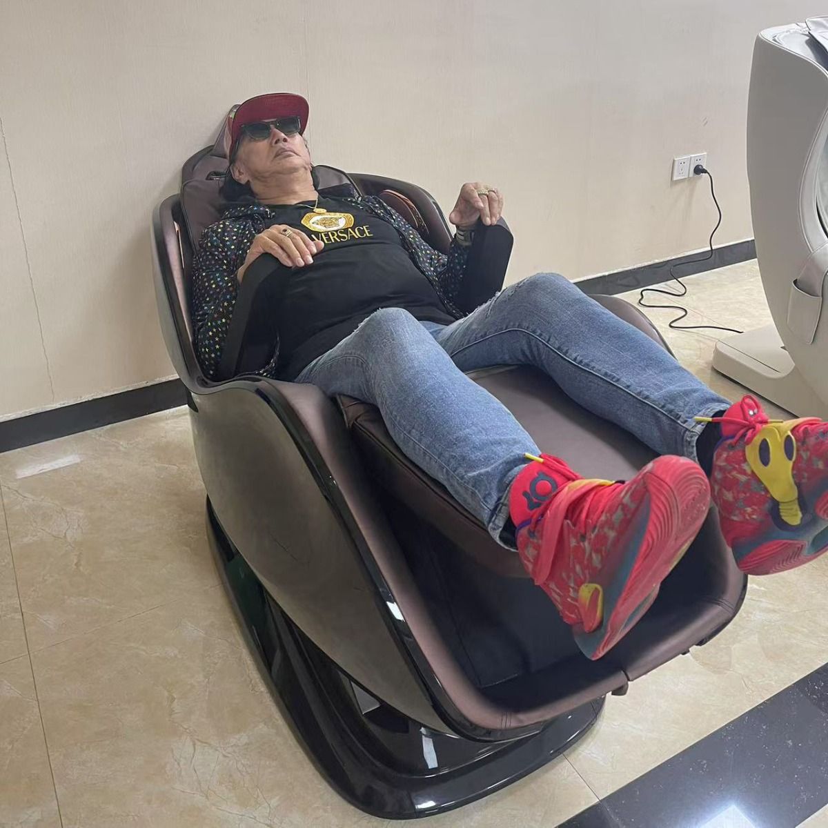 FJ-2025 DRBOSS® PRO WAVE Medical Massage Chair – Smart Technology for Active Aging Dr. Boss